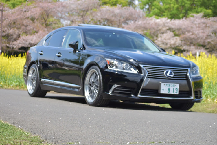 LSのLS600h・LEXUS・夏タイヤに交換・NEWタイヤ・菜の花に関するカスタム事例の投稿画像6枚目