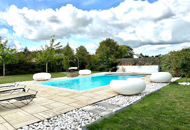 Villa avec piscine et jardin 2