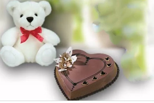 Chocolate Heart Shape Cake 1 Teddy Bear [500 Gram]