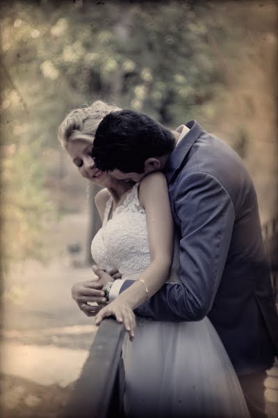 Fotografo di matrimoni Vasilis Katsogiannos (momentaryframe4). Foto del 21 novembre 2019