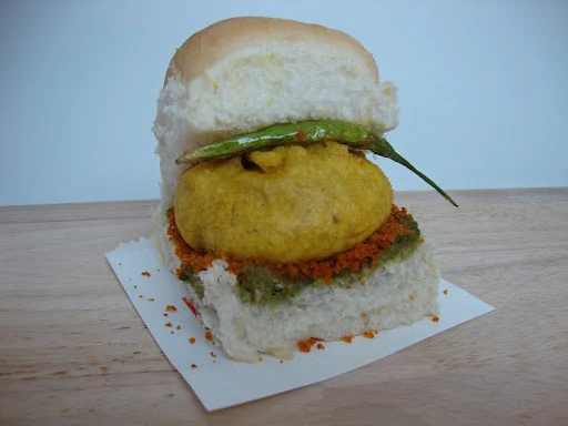 Classical Mumbai Vada Pav