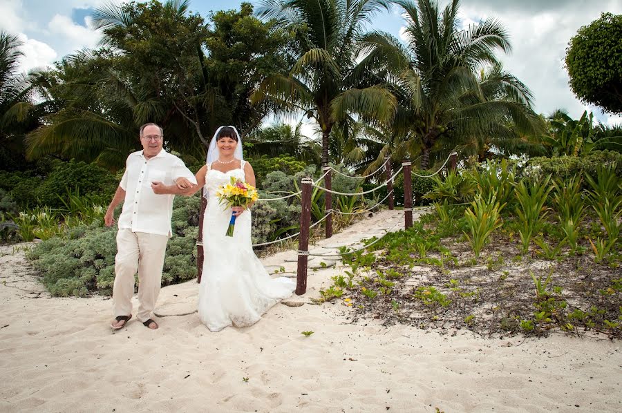 Wedding photographer Andrei Florescu (operafoto). Photo of 20 May 2019