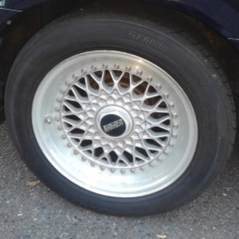 レパードのドライブ・内装紹介・アルミホイールに関するカスタム事例の投稿画像5枚目