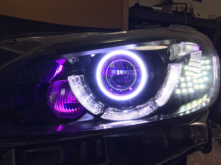 アテンザワゴンのアテンザワゴン・mazda6・ヘッドライト加工に関するカスタム事例の投稿画像10枚目