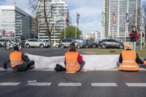 Aktivisti za očuvanje klime blokiraju saobraćaj u Berlinu