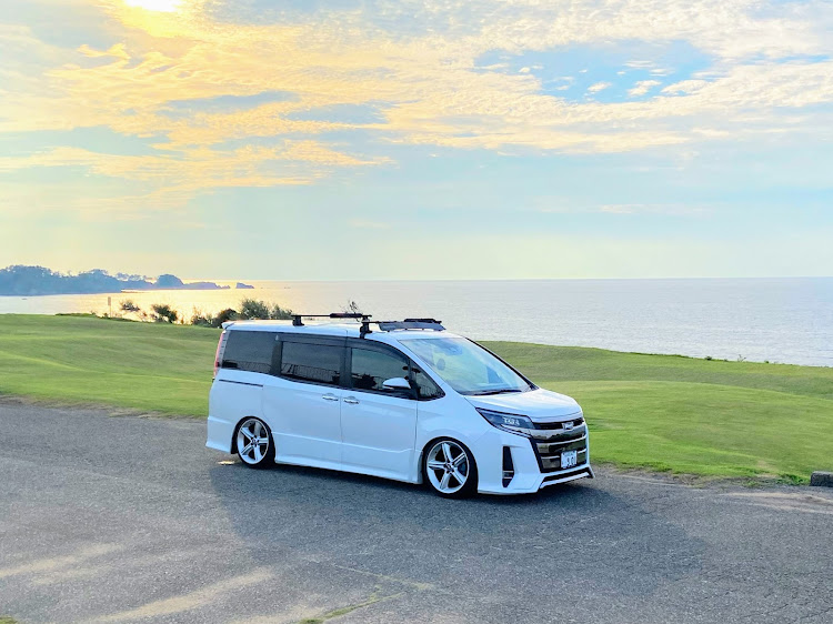 ノアの夏の思い出・VANKultureに関するカスタム事例の投稿画像1枚目