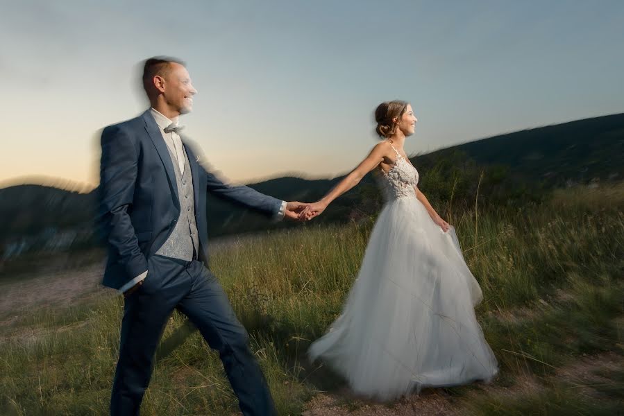 Fotógrafo de casamento Bence Pányoki (panyokibence). Foto de 30 de setembro 2023