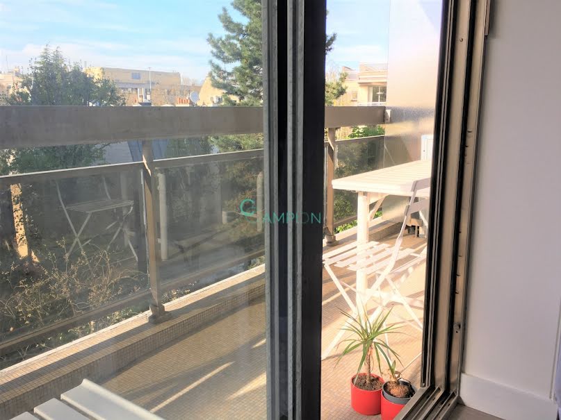 Location meublée appartement 1 pièce 15 m² à Neuilly-sur-Seine (92200), 774 €