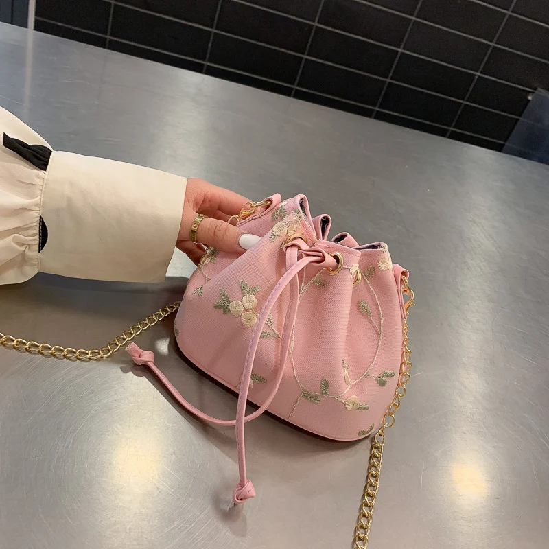 Sac seau femme simple à une épaule en dentelle style Hanfu, idéal pour un look élégant et pratique au quotidien, parfait pour vos essentiels