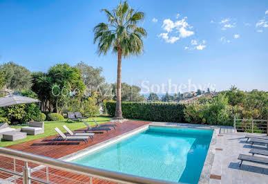 Seaside villa with pool and terrace 3