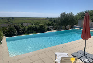 House with pool and terrace 3