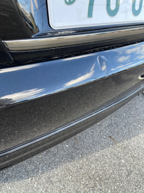 マークXの120マークX・事故には気をつけよう・マークXリアバンパー・マークX車高調に関するカスタム事例の投稿画像1枚目