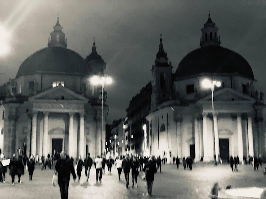 Piazza del Popolo notturna  di Chiaradany