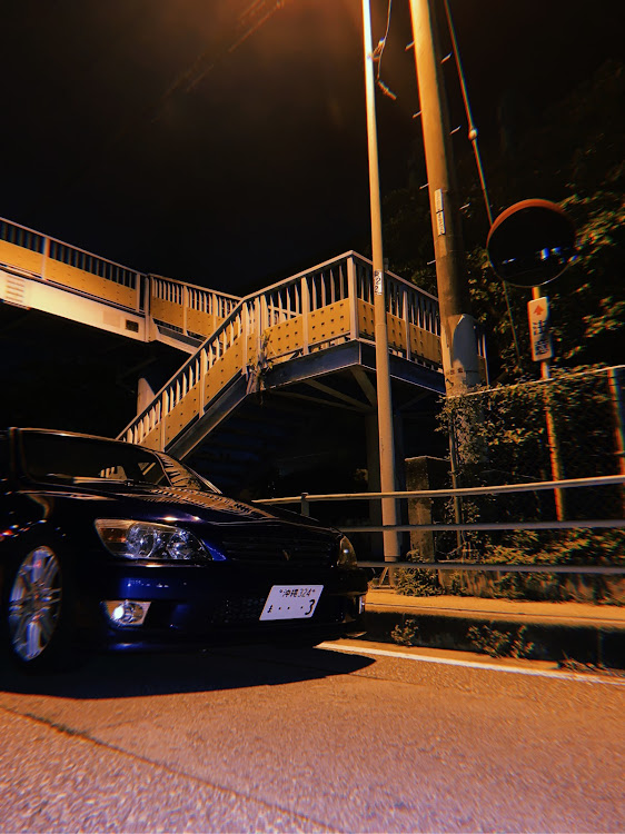 アルテッツァの沖縄・車高たかに関するカスタム事例の投稿画像2枚目