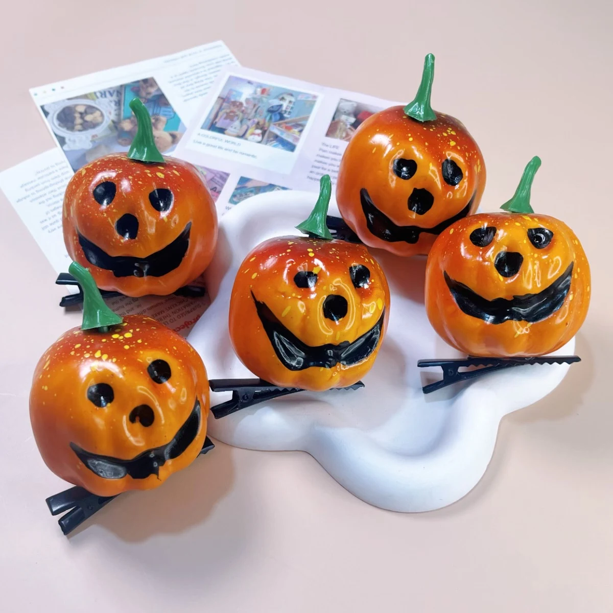 Title 3, Halloween Ukosnice Mala Bundeva Simulacija Lica...