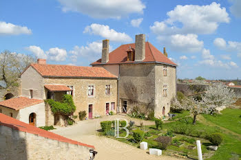 château à Thouars (79)