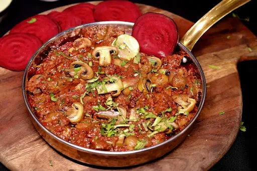 Beetroot Mushroom Masala .Gravy