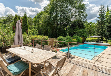 Maison avec piscine et terrasse 8