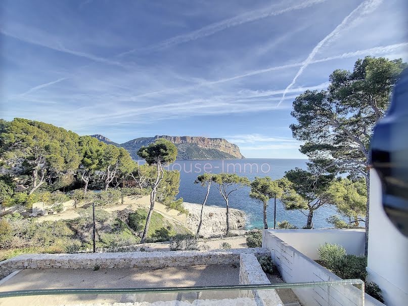 Location meublée maison 7 pièces 268.33 m² à Cassis (13260), 18 000 €