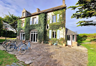 Seaside house with garden 3