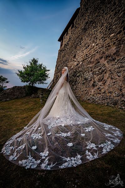 Fotografo di matrimoni Agardi Gabor (digilab). Foto del 26 luglio 2019