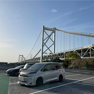 ヴォクシー ZWR80G