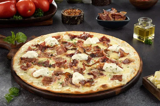 NY - Crispy Bacon White Sauce Pizza With Burrata Cheese