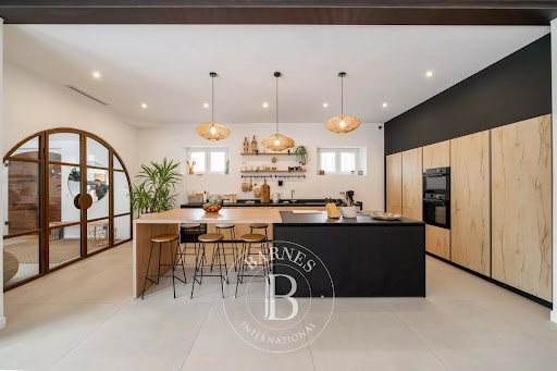 Villa avec piscine et jardin 3