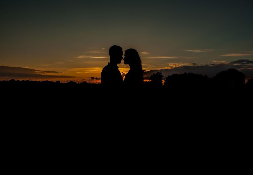 Fotógrafo de casamento Maksim Karelin (maximkarelin). Foto de 24 de agosto 2020