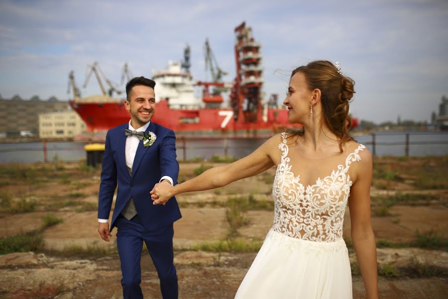 Fotografo di matrimoni Jakub Żembrowski (qbaart). Foto del 30 marzo 2020