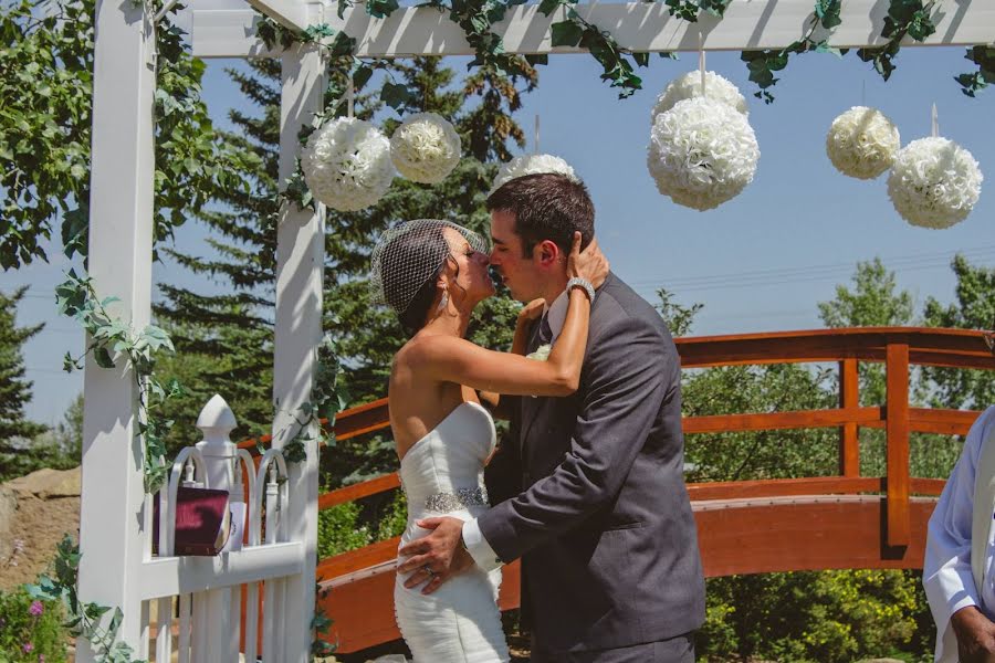 Fotografo di matrimoni Destiny Ezurs (destiny). Foto del 8 maggio 2019