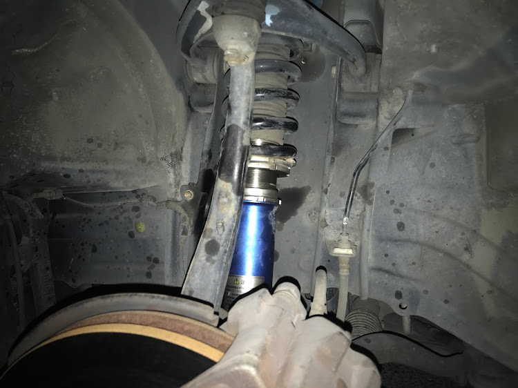 アルテッツァの車高調整・DIYに関するカスタム事例の投稿画像3枚目