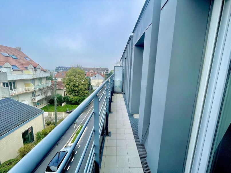 Location  appartement 2 pièces 42.7 m² à Noisy-le-Grand (93160), 1 095 €