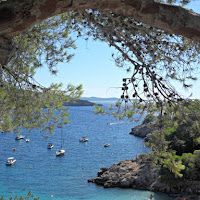 UN TUFFO DOVE L'ACQUA E' PIU' BLU... di 