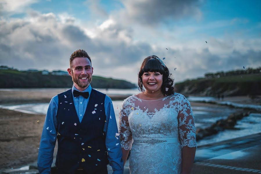 Fotógrafo de casamento Oliver Harris (oliverharriswedd). Foto de 2 de julho 2019