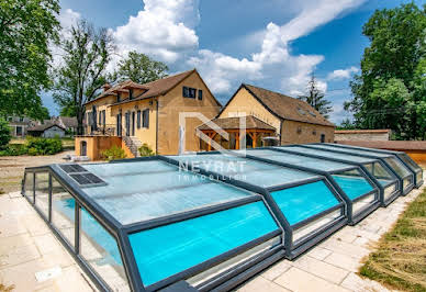 Maison avec piscine et terrasse 9