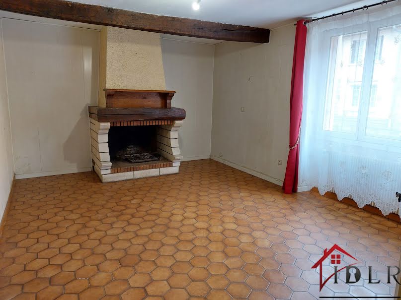 Vente maison 5 pièces 145 m² à Wassy (52130), 79 500 €