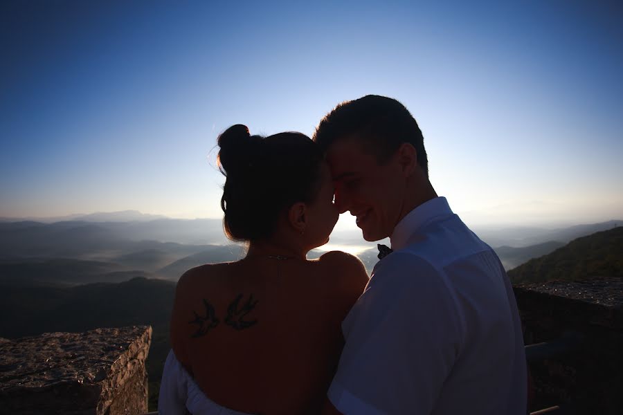 Fotografo di matrimoni Natalya Sannikova (nataliesun). Foto del 19 aprile 2017