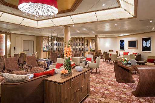 The exclusive Diamond Club on deck 4 is open to members of the Crown and Anchor loyalty program 24 hours a day. 