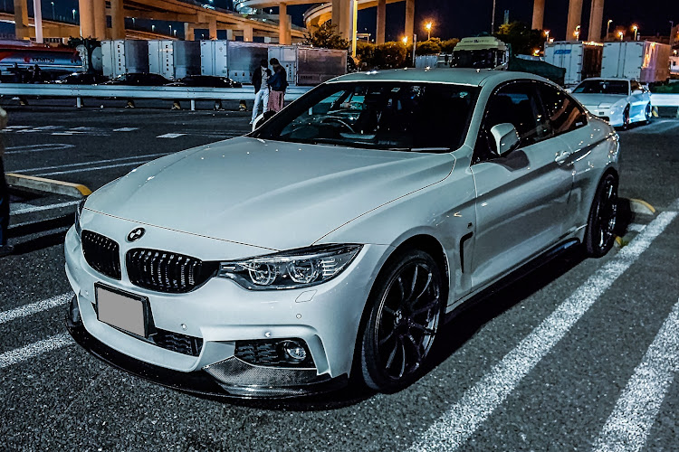 S60の大黒PA・オフ会・横浜・赤レンガ倉庫に関するカスタム事例の投稿画像7枚目