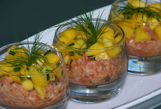 Salade de mangue et saumon fume