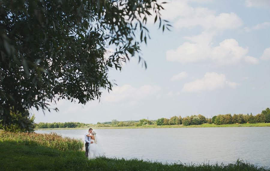 Fotógrafo de casamento Pavel Nenartovich (nenik83). Foto de 25 de outubro 2013