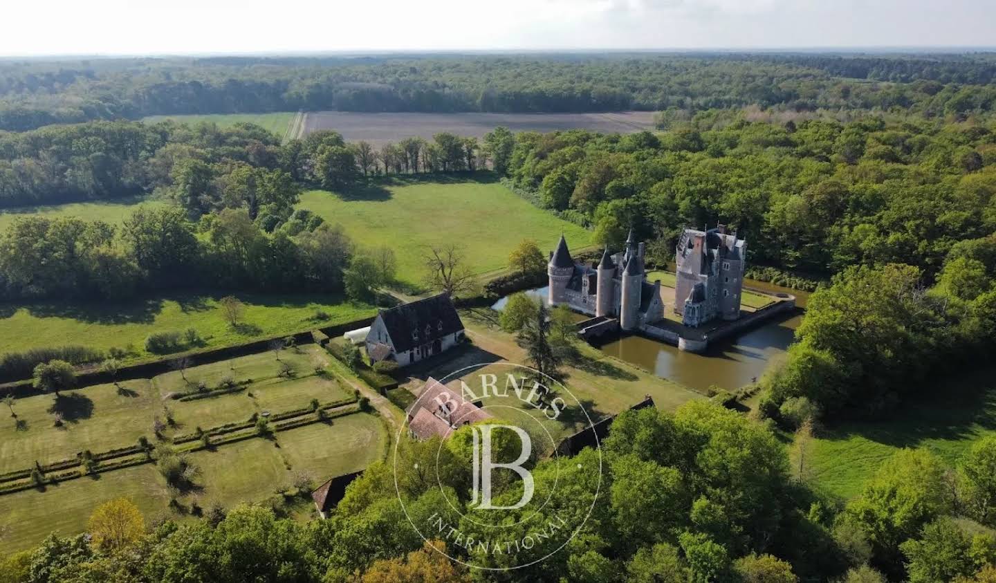 Castle Lassay-sur-Croisne