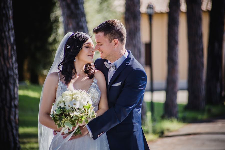 Fotógrafo de casamento Anna Gajdošíková (anniegajdosikova). Foto de 28 de janeiro 2020