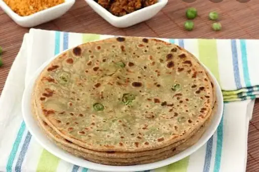 Rajwadi Matar-paneer Parantha