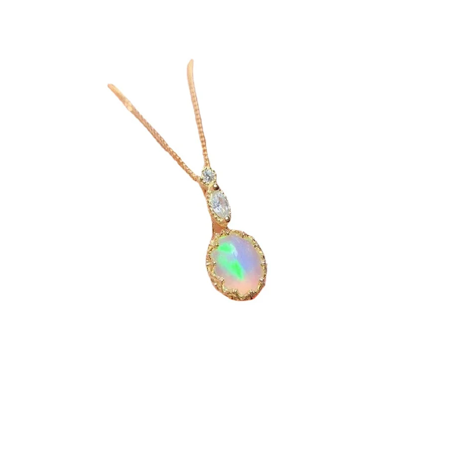 Conjunto de colar feminino com opala natural incrustada em prata S925. Adicione um toque de elegância natural e brilho ao seu visual.