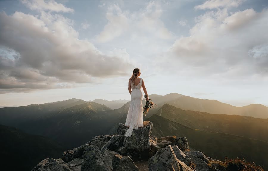 Fotografo di matrimoni Łukasz Kluska (fotopstryk). Foto del 19 luglio 2022