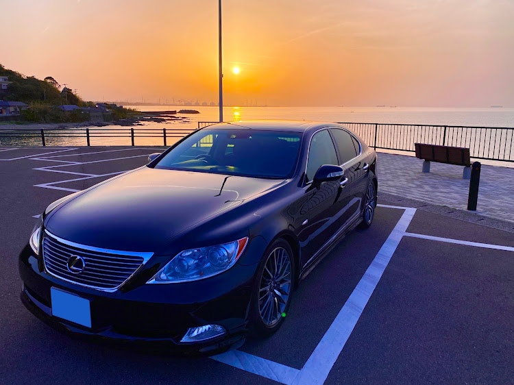 LSのLS460・大分・おおいた・pickUpCarsに選ばれたいに関するカスタム事例の投稿画像3枚目