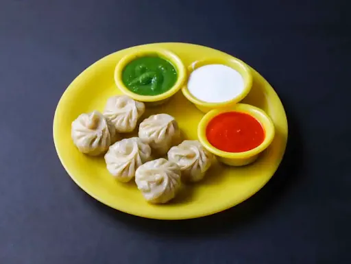 Veg Momos [8 Pieces]