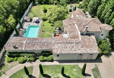 Maison avec piscine et terrasse 11